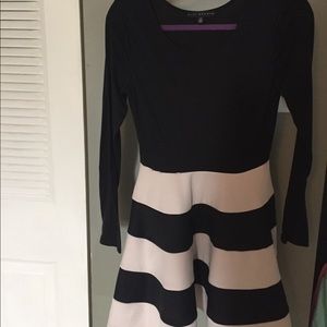 🖤Pretty🖤Black and Tan Dress